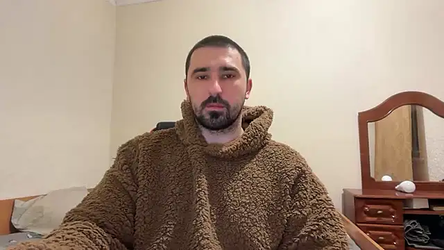 Snapshot of Hard_to_Obey chatting on 02/08/26, 07:28 Hard to Obey online show from 02/08/26, 07:28