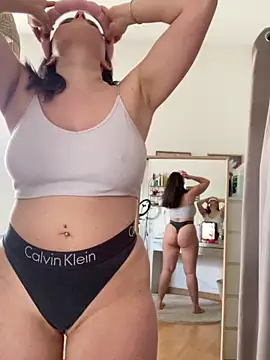 chloedlm5 online show from 02/02/26, 09:30