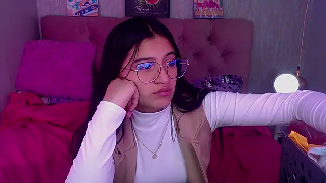 laurenelove online show from 10/11/25, 03:39