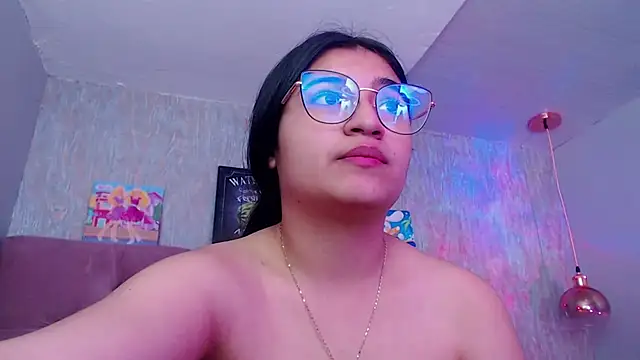 laurenelove online show from 10/13/25, 03:39