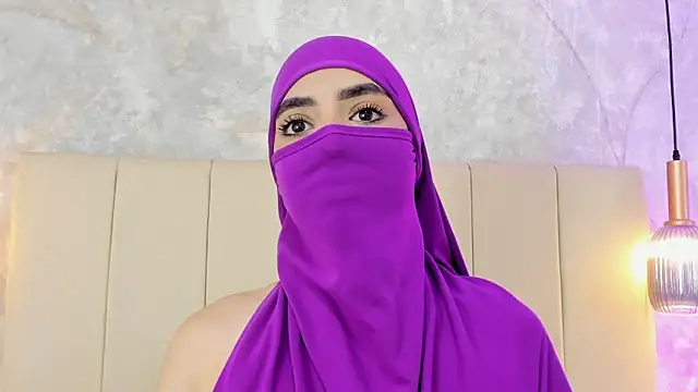 nayiraa  online show from 04/14/26, 11:38