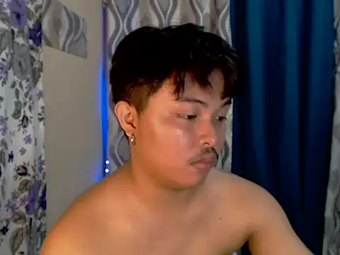 Snapshot of Lustfulljohnx chatting on 06/19/26, 12:53 Lustfulljohnx online show from 06/19/26, 12:53