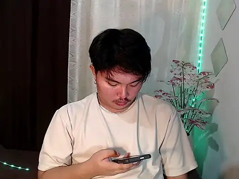 Snapshot of Lustfulljohnx chatting on 07/09/26, 12:53 Lustfulljohnx online show from 07/09/26, 12:53
