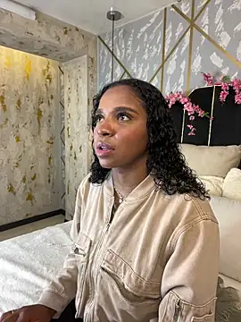 LisaMendez online show from 04/24/26, 03:53