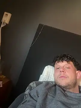 Snapshot of alfarolemmer chatting on 02/18/26, 12:56 alfarolemmer online show from 02/18/26, 12:56