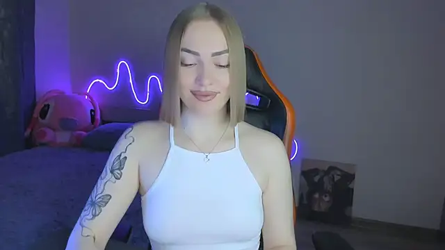 LaraKrein lk online show from 01/13/26, 11:37