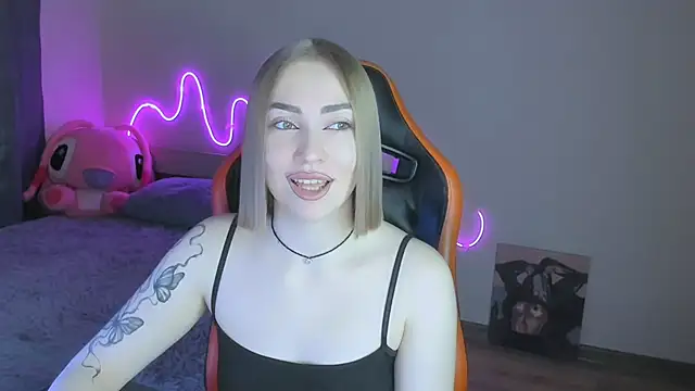 LaraKrein lk online show from 01/17/26, 12:21