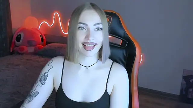 LaraKrein lk online show from 02/17/26, 04:35