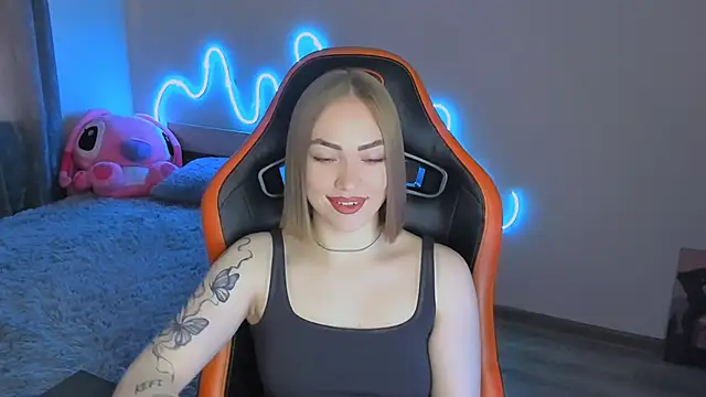 LaraKrein lk online show from 04/18/26, 01:59