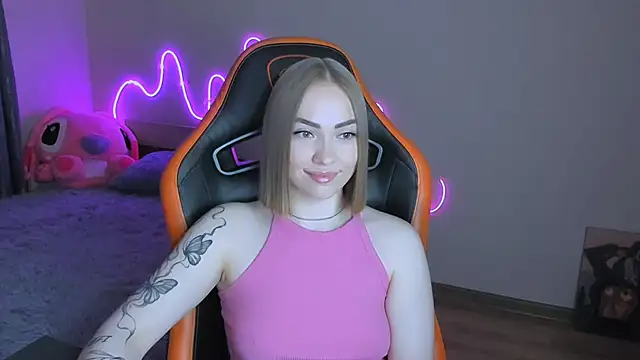 LaraKrein lk online show from 04/21/26, 04:45