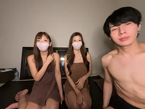 Snapshot of fantasy_JP chatting on 10/03/25, 11:51 fantasy JP online show from 10/03/25, 11:51