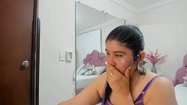 kiraGeiner online show from 02/12/26, 06:58