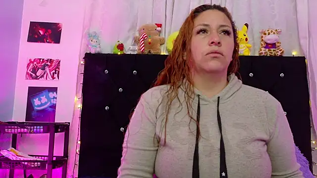 queen marifer online show from 12/21/25, 10:11