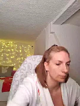 SexyJulia21 online show from 12/12/24, 03:27