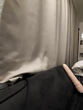 SexyJulia21 online show from 04/15/26, 05:03