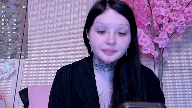 Snapshot of Lein_Bone chatting on 09/15/25, 01:11 Lein Bone online show from 09/15/25, 01:11