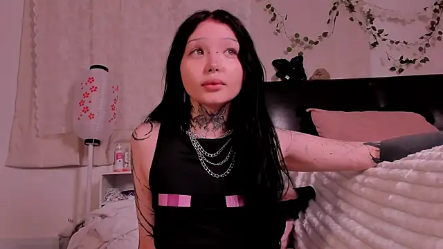 Snapshot of Lein_Bone chatting on 10/09/25, 09:02 Lein Bone online show from 10/09/25, 09:02