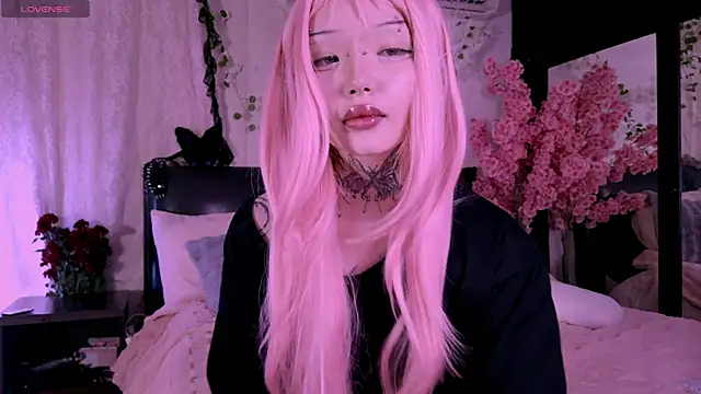 Snapshot of Lein_Bone chatting on 10/27/25, 12:15 Lein Bone online show from 10/27/25, 12:15