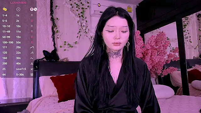 Snapshot of Lein_Bone chatting on 11/02/25, 12:24 Lein Bone online show from 11/02/25, 12:24