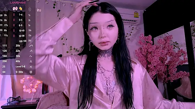 Snapshot of Lein_Bone chatting on 11/05/25, 12:21 Lein Bone online show from 11/05/25, 12:21