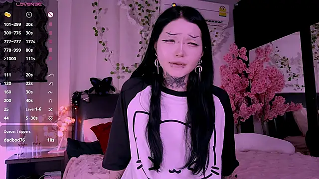 Snapshot of Lein_Bone chatting on 11/09/25, 12:09 Lein Bone online show from 11/09/25, 12:09