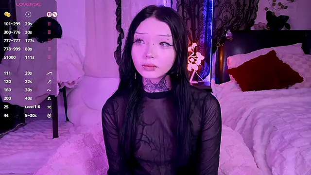 Snapshot of Lein_Bone chatting on 11/27/25, 12:24 Lein Bone online show from 11/27/25, 12:24