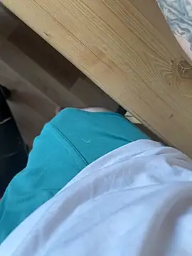 Hotdatev9 online show from 04/25/26, 03:53