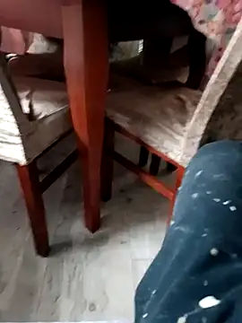 Snapshot of KissMeAss9387 chatting on 10/15/25, 06:13 KissMeAss9387 online show from 10/15/25, 06:13