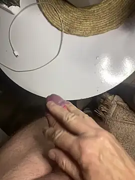 Jonny Agatha online show from 04/11/26, 03:00