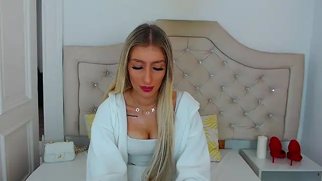 NatalieSensual online show from 10/19/25, 08:04