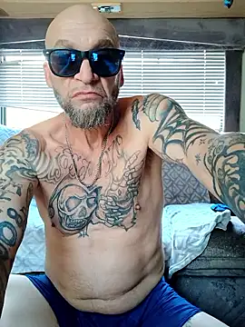 ShawnandDani7074 online show from 03/02/26, 07:43