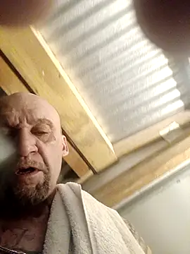 ShawnandDani7074 online show from 04/14/26, 08:15