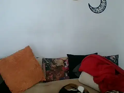 Snapshot of a_miss chatting on 10/06/25, 08:50 a miss online show from 10/06/25, 08:50