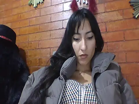 Snapshot of a_miss chatting on 11/07/25, 08:42 a miss online show from 11/07/25, 08:42