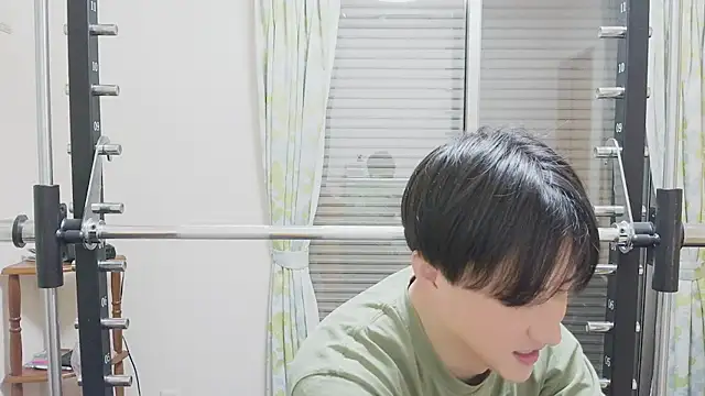 Snapshot of oyu_kun chatting on 02/08/26, 09:56 oyu kun online show from 02/08/26, 09:56