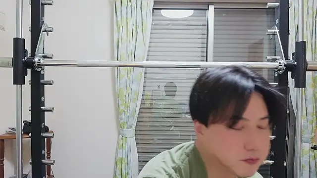 Snapshot of oyu_kun chatting on 02/14/26, 12:13 oyu kun online show from 02/14/26, 12:13