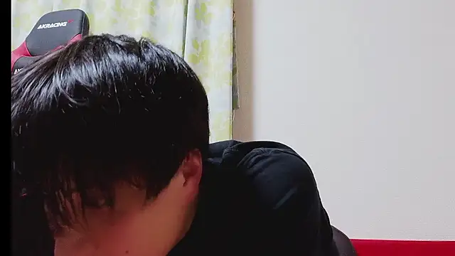 Snapshot of oyu_kun chatting on 02/24/26, 10:35 oyu kun online show from 02/24/26, 10:35