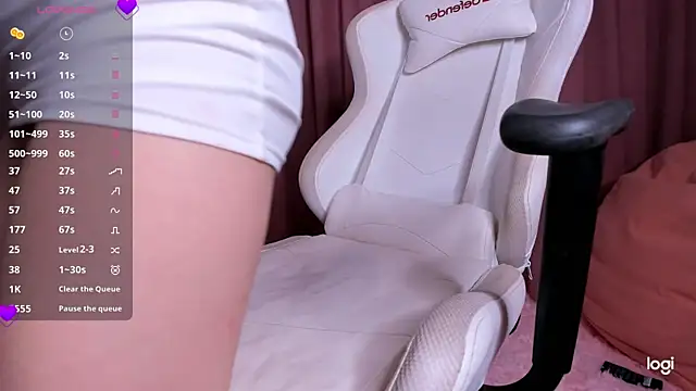 Momo Ayase  online show from 11/07/25, 02:17