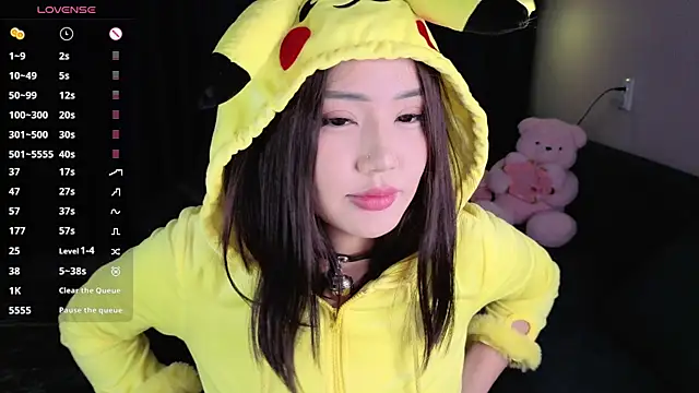 Snapshot of Momo_Ayase_ chatting on 05/23/26, 03:27 Momo Ayase online show from 05/23/26, 03:27
