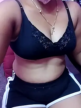 Snapshot of Tamil_Amul chatting on 10/28/25, 02:20 Tamil Amul online show from 10/28/25, 02:20