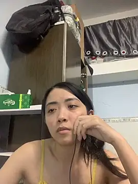 Snapshot of Minee1202 chatting on 09/21/25, 07:10 Minee1202 online show from 09/21/25, 07:10