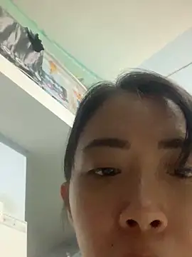 Snapshot of Minee1202 chatting on 09/24/25, 04:21 Minee1202 online show from 09/24/25, 04:21