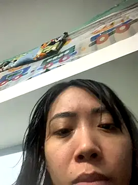 Snapshot of Minee1202 chatting on 10/03/25, 01:02 Minee1202 online show from 10/03/25, 01:02