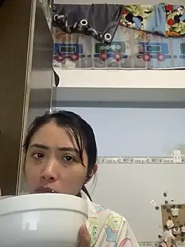 Snapshot of Minee1202 chatting on 10/05/25, 09:07 Minee1202 online show from 10/05/25, 09:07