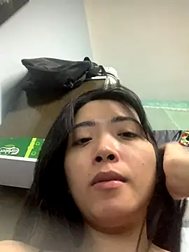 Snapshot of Minee1202 chatting on 10/06/25, 12:41 Minee1202 online show from 10/06/25, 12:41