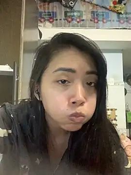 Snapshot of Minee1202 chatting on 10/06/25, 04:04 Minee1202 online show from 10/06/25, 04:04