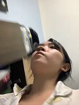 Snapshot of Minee1202 chatting on 10/10/25, 08:13 Minee1202 online show from 10/10/25, 08:13