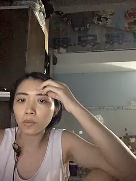 Snapshot of Minee1202 chatting on 10/11/25, 06:12 Minee1202 online show from 10/11/25, 06:12