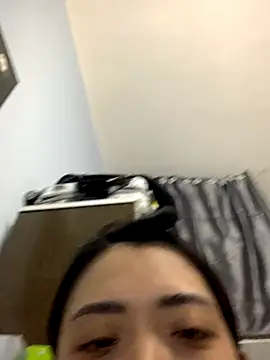 Snapshot of Minee1202 chatting on 10/20/25, 06:47 Minee1202 online show from 10/20/25, 06:47