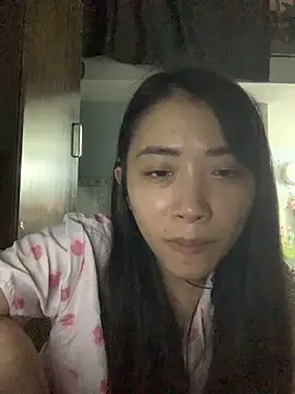 Snapshot of Minee1202 chatting on 10/28/25, 06:10 Minee1202 online show from 10/28/25, 06:10